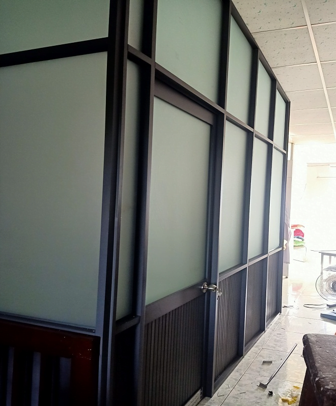 Thi công vách nhôm, vách ngăn phòng nhanh chóng, chuyên nghiệp tại Phương Nguyên
